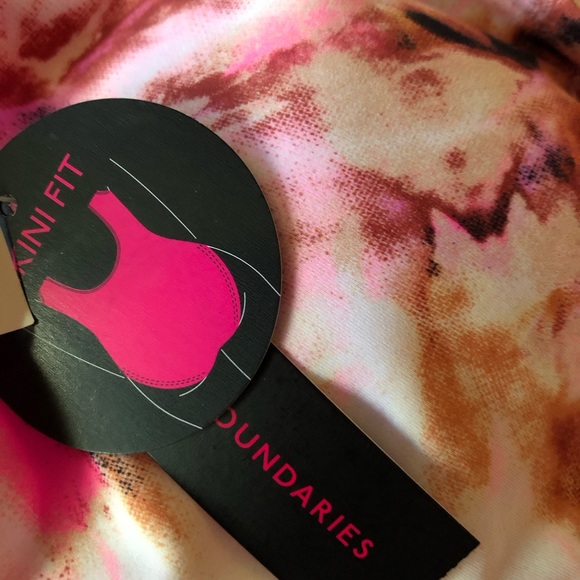 NO BOUNDARIES Womens Tie Dye Swimsuit Size Large 11-13 Removable Light Pads New - Picture 5 of 9